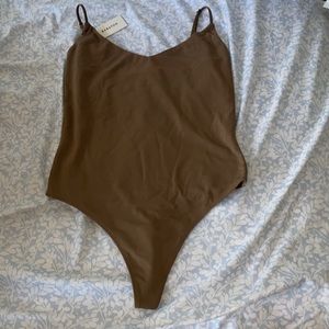 Aritzia babaton contour bodysuit